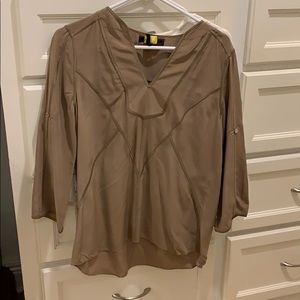 BCBG mid sleeve length blouse